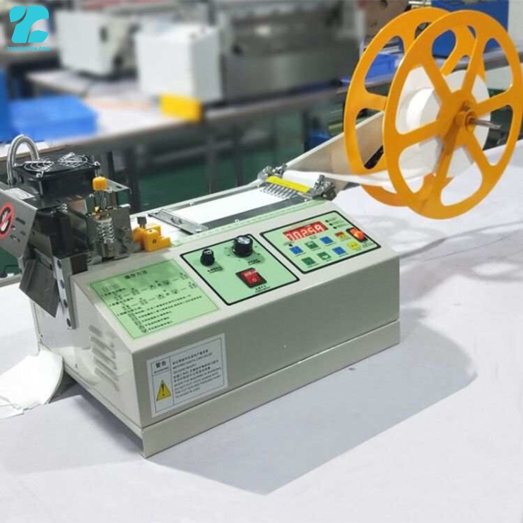 Máy cắt dây đai tự động